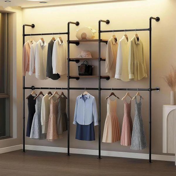Porte-manteau en laiton ou en acier noir : quel style choisir pour votre déco ?